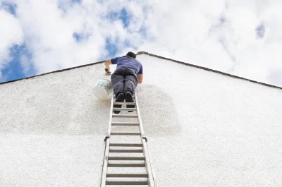 Peinture extérieure au Riols — façades et ravalement